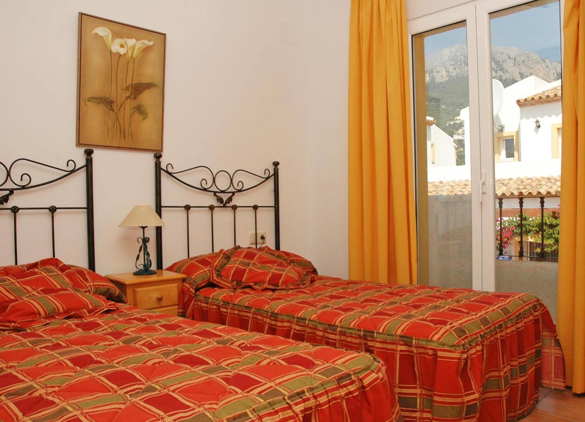 Bungalows Puerta De Calpe Exterior photo